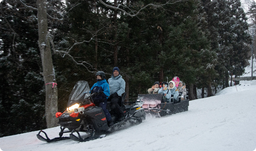 シャトルスノーモービル